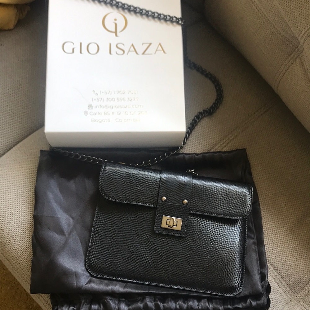 Authentic & genuine 100% leather. Made in Columbia.